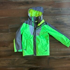 The North Face kids 3 in 1 jacket. Gently used, boys Small (7/8).